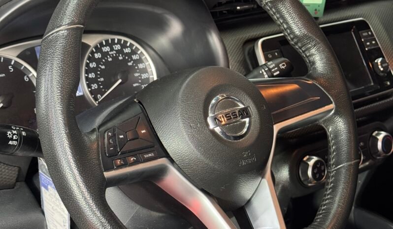 
								NISSAN KICKS ADVANCE MT 1.6L 4X2 full									