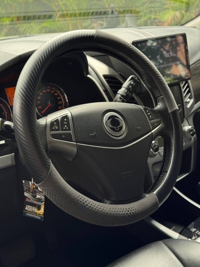 
								SSANGYONG KORANDO C AT 2.0 GASOLINA 4X2 full									