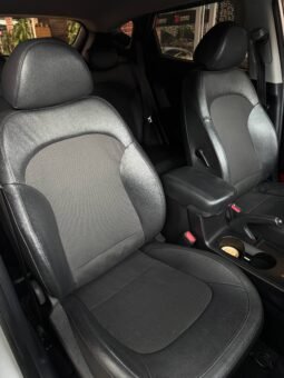 
										HYUNDAI TUCSON IX-35 STYLE 2.0 AT 4×2 full									