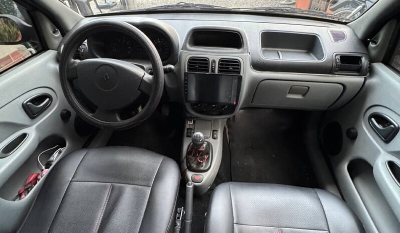 
								RENAULT CLIO CAMPUS 1.2 MT full									