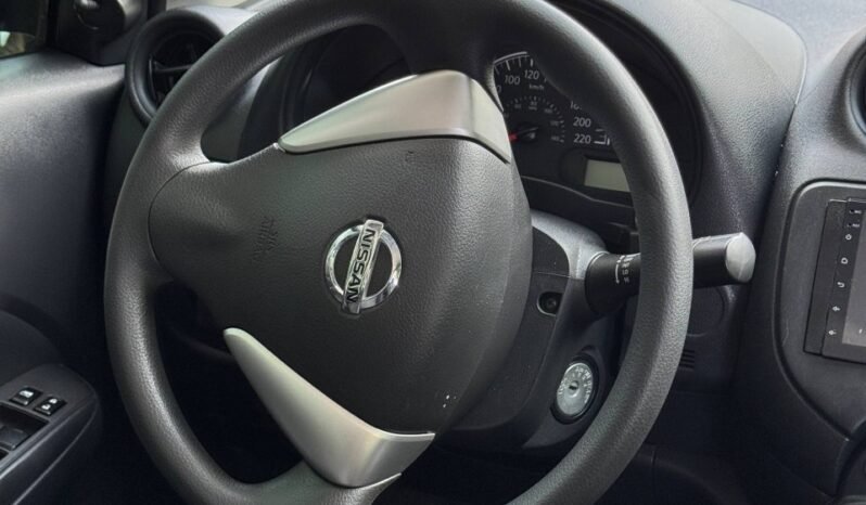 
								NISSAN VERSA DRIVE AT 1.6 SD full									