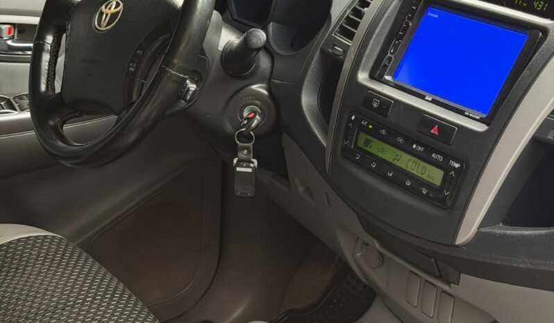 
								TOYOTA HILUX 3.0 AT DIESEL 4X4 full									