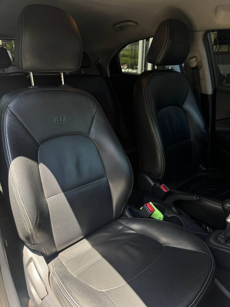 
								KIA RIO UB EX HB 1.250 MT full									