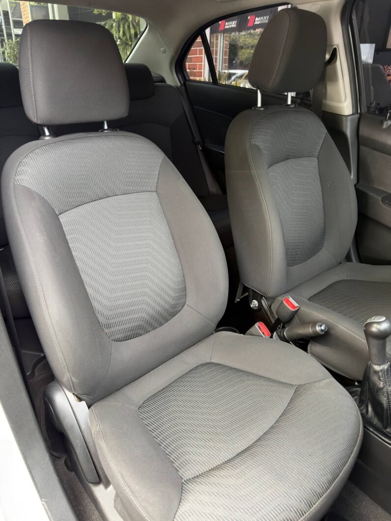 
								CHEVROLET BEAT PREMIER 1.2 SD full									