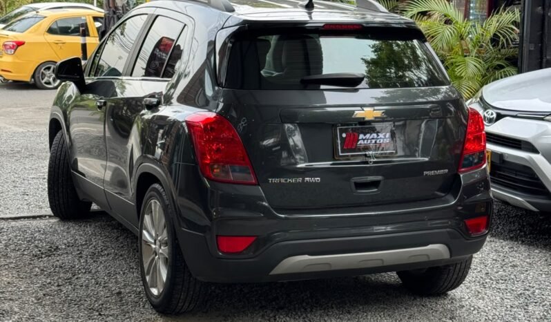 
								CHEVROLET TRACKER PREMIER 1.8 AT full									