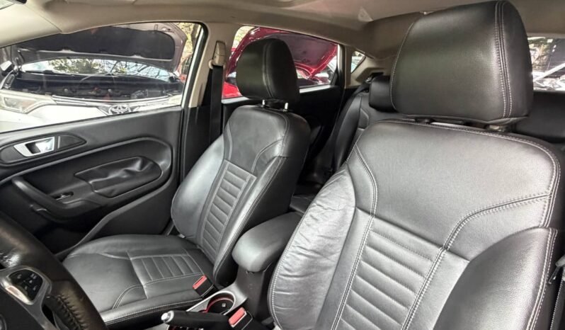 
								FORD FIESTA TITANIUM AT 1.6 full									