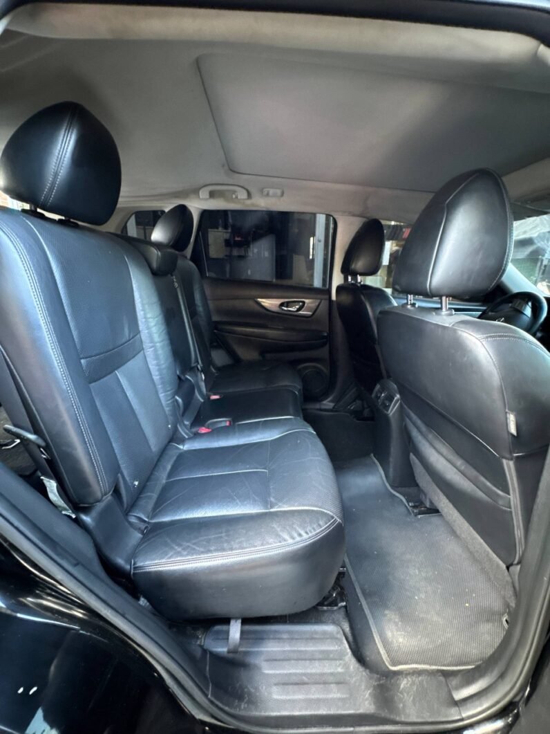 
								NISSAN XTRAIL EXCLUSIVE 2.5 AT 4X4 full									