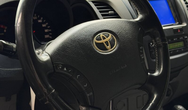 
								TOYOTA HILUX 3.0 AT DIESEL 4X4 full									