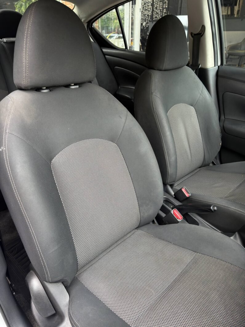 
								NISSAN VERSA SENSE MT 1.6 full									