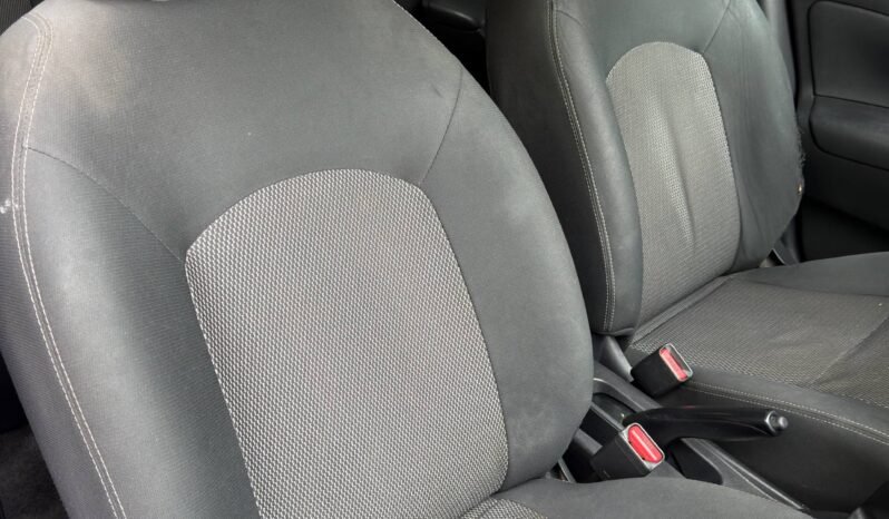 
								NISSAN VERSA SENSE MT 1.6 full									