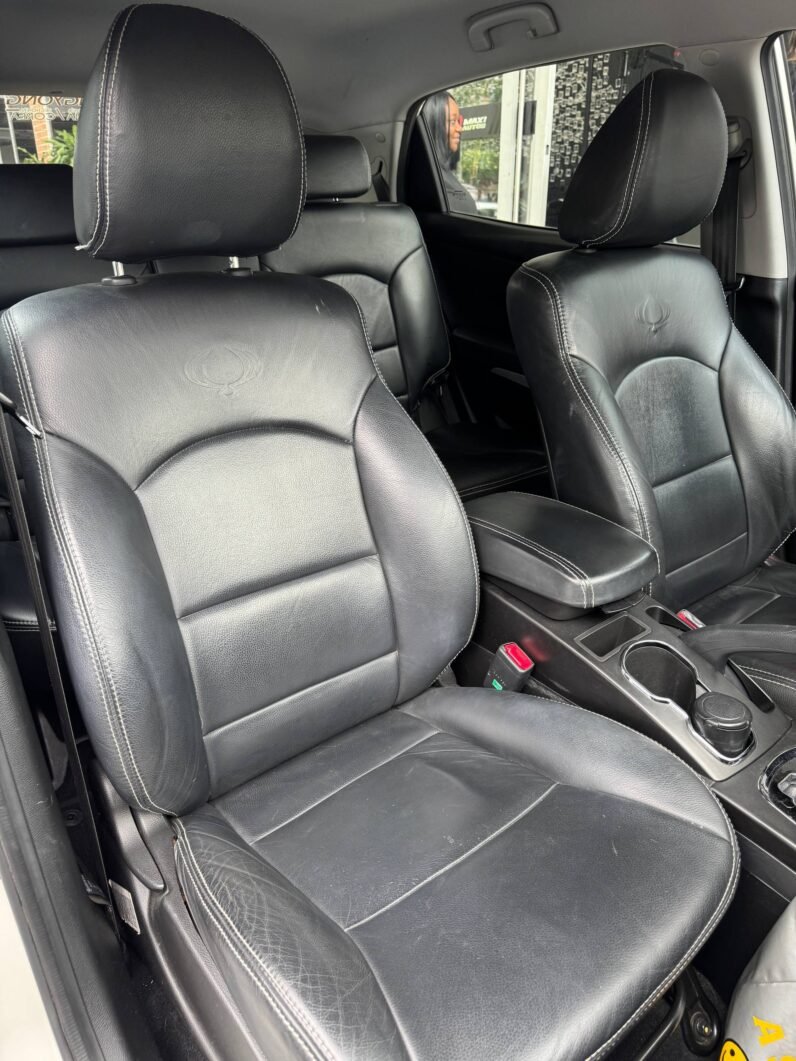 
								SSANGYONG KORANDO C AT 2.0 GASOLINA 4X2 full									