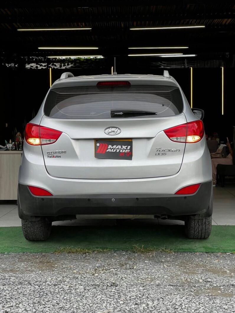 
								HYUNDAI TUCSON IX35 GL  MT 2.0 4X2 GASOLINA full									