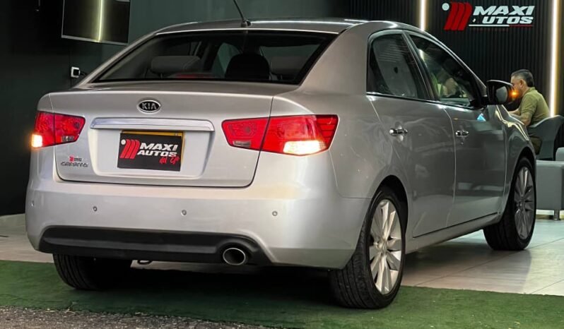 
								KIA CERATO FORTE SX 1.6 MT full									
