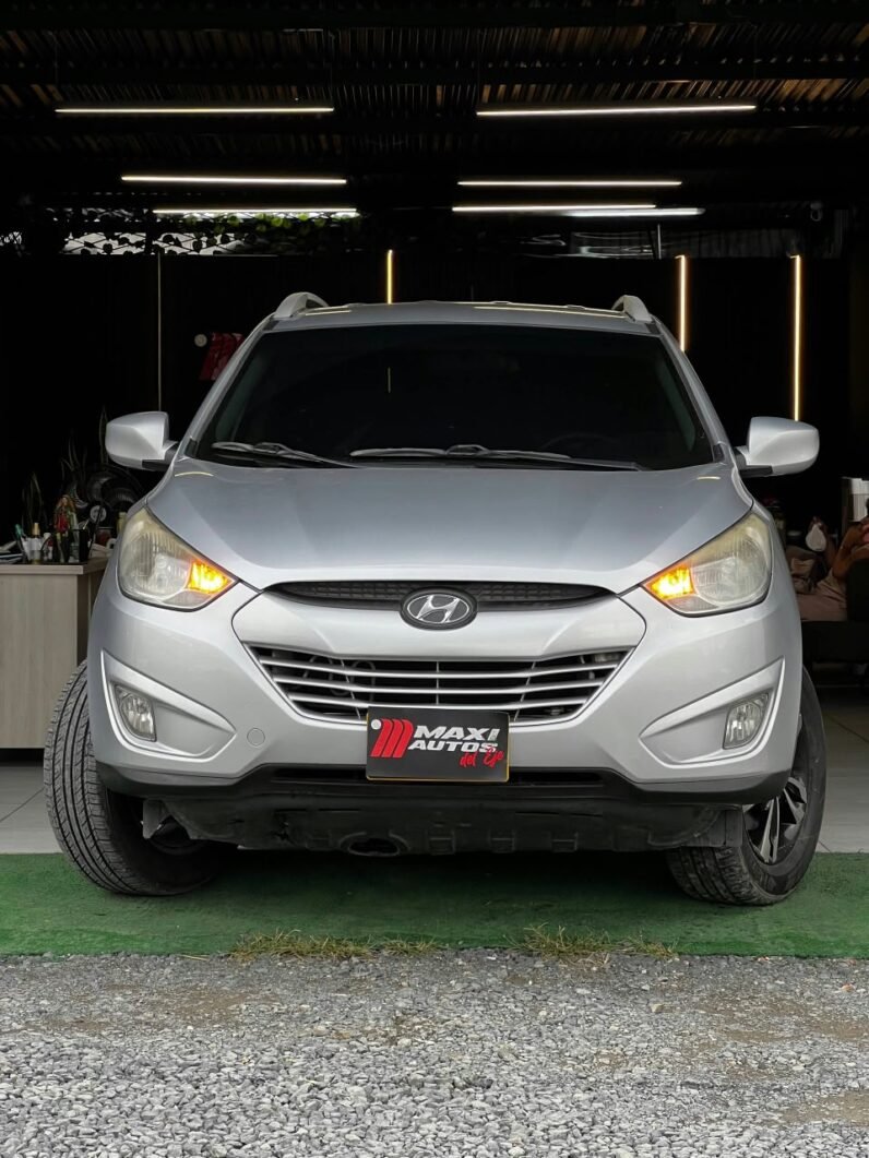 
								HYUNDAI TUCSON IX35 GL  MT 2.0 4X2 GASOLINA full									