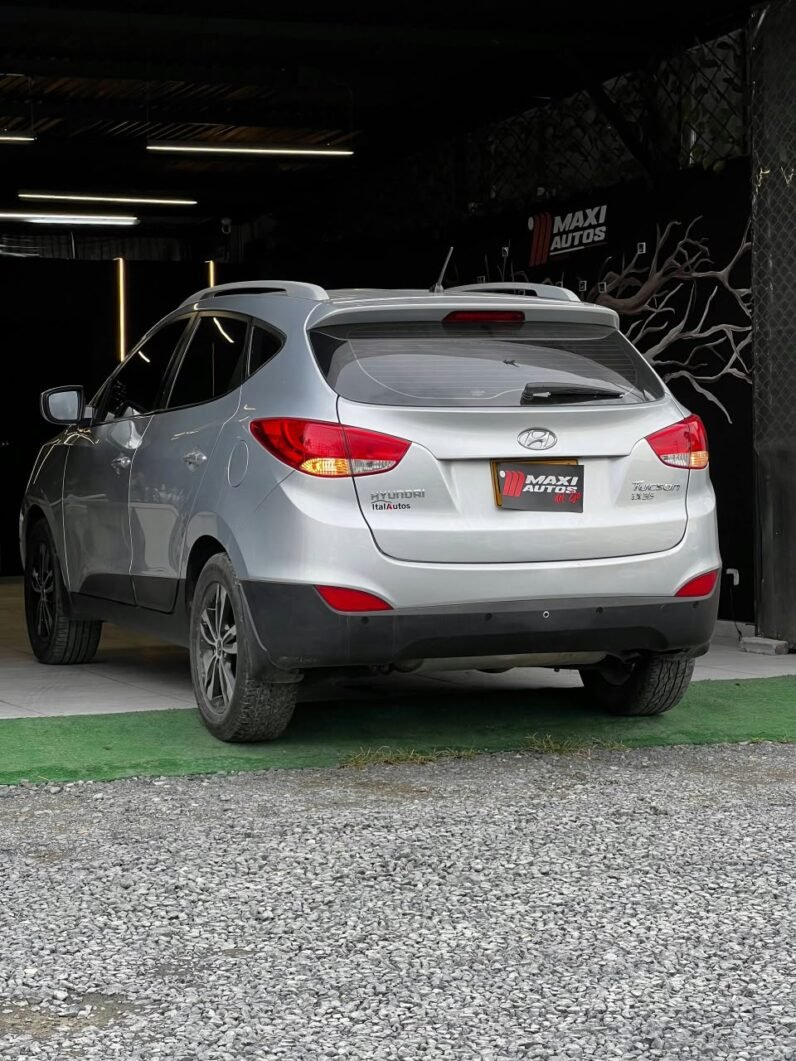 
								HYUNDAI TUCSON IX35 GL  MT 2.0 4X2 GASOLINA full									