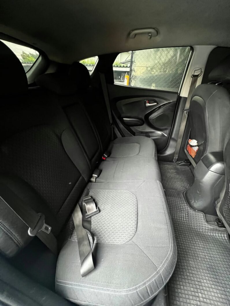 
								HYUNDAI TUCSON IX35 GL  MT 2.0 4X2 GASOLINA full									