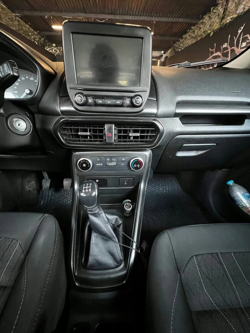 
								FORD ECOSPORT SE 1.5 MT full									