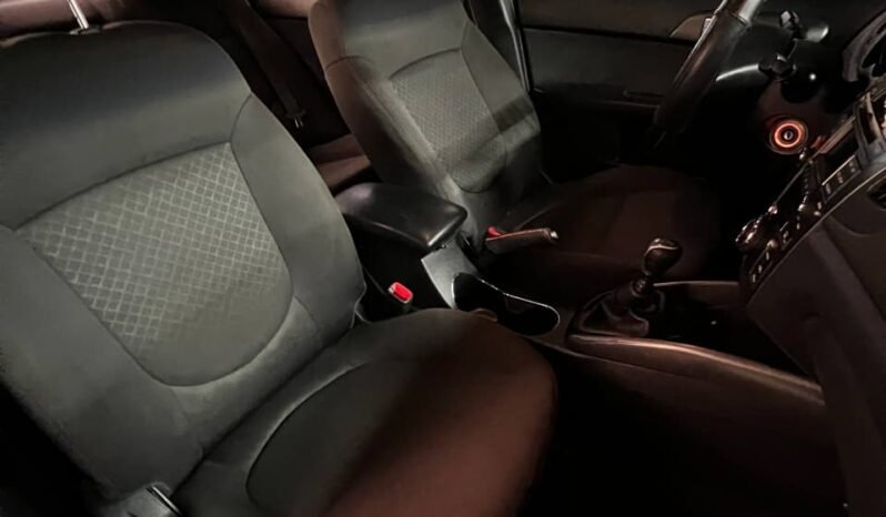 
								KIA CERATO FORTE SX 1.6 MT full									