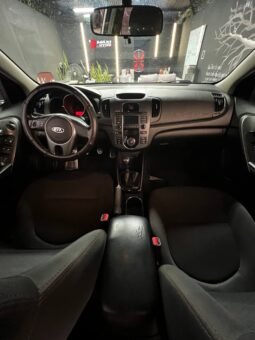 
										KIA CERATO FORTE SX 1.6 MT full									