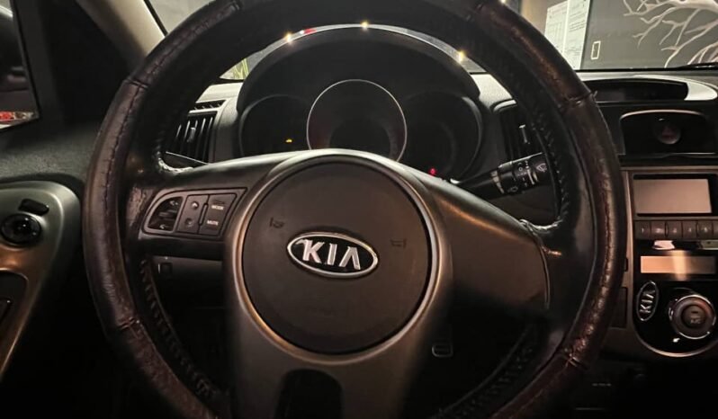 
								KIA CERATO FORTE SX 1.6 MT full									