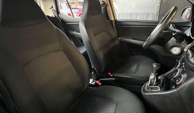
								HYUNDAI I10 GL MT 1.0 full									