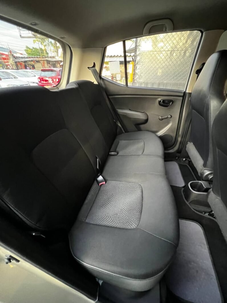 
								HYUNDAI I10 GL MT 1.0 full									