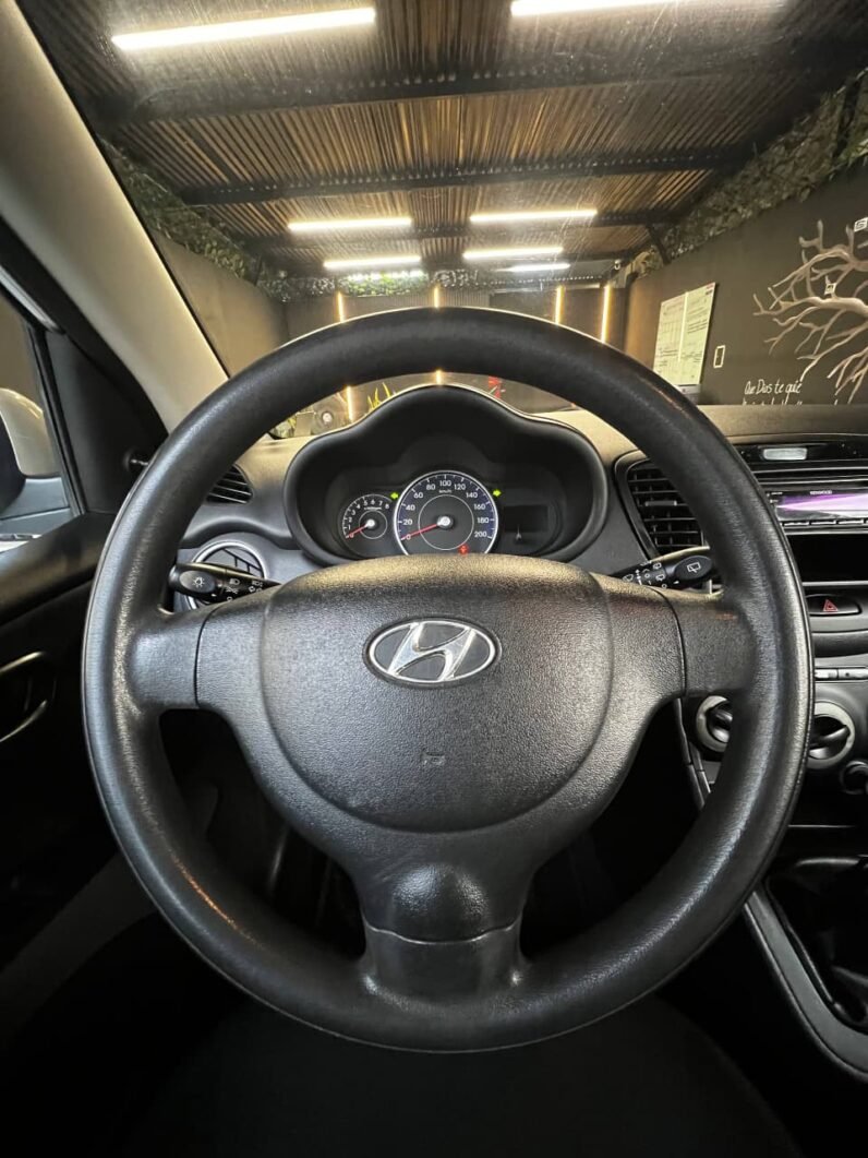 
								HYUNDAI I10 GL MT 1.0 full									