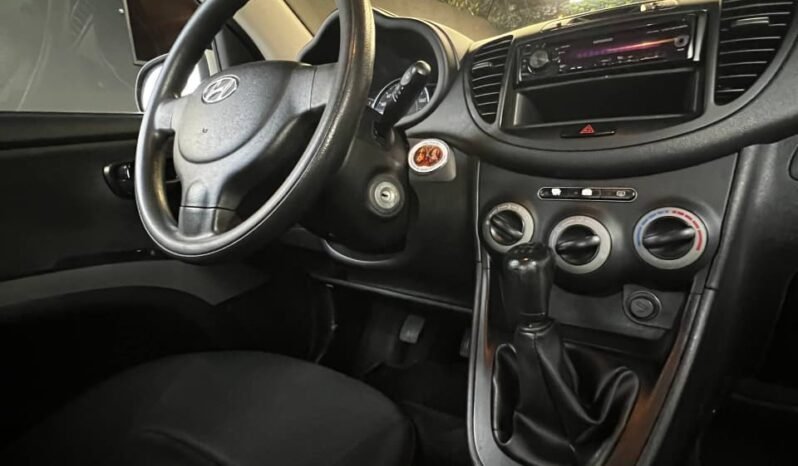 
								HYUNDAI I10 GL MT 1.0 full									