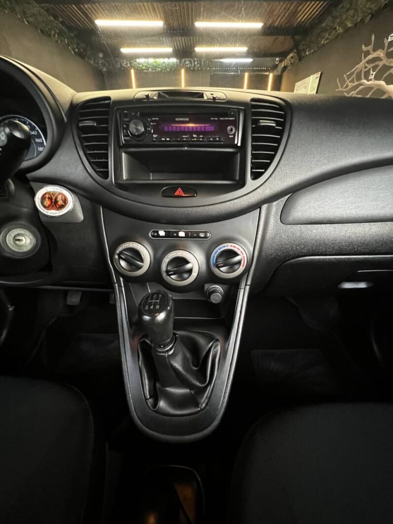 
								HYUNDAI I10 GL MT 1.0 full									