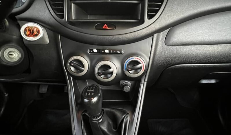 
								HYUNDAI I10 GL MT 1.0 full									