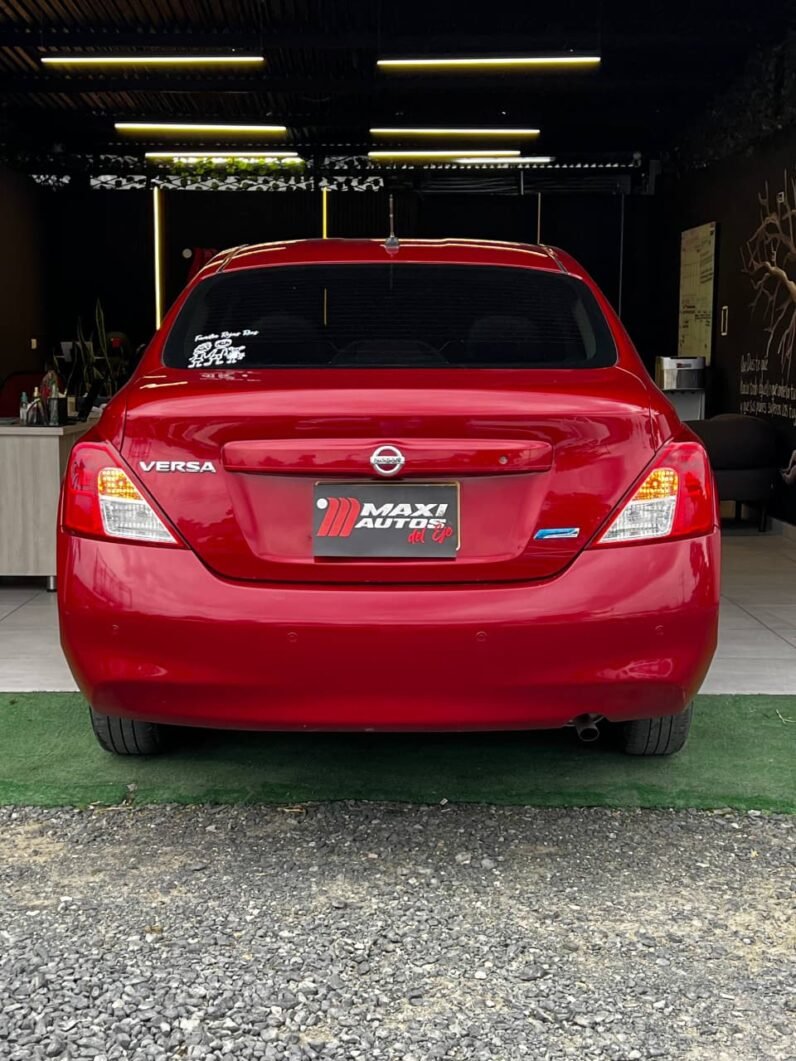 
								NISSAN VERSA ADVANCE MT 1.6 SD full									
