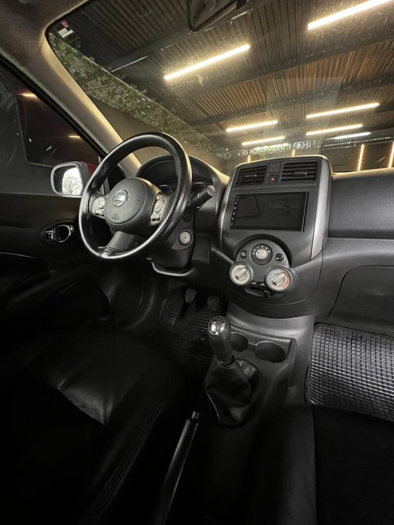 
								NISSAN VERSA ADVANCE MT 1.6 SD full									