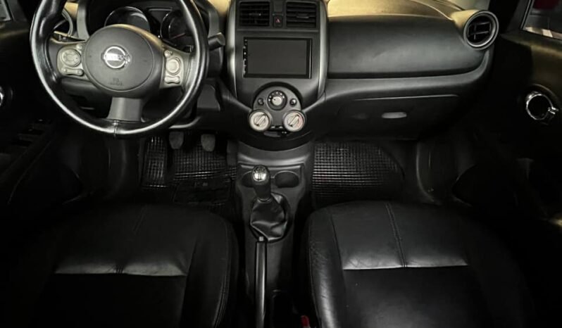 
								NISSAN VERSA ADVANCE MT 1.6 SD full									