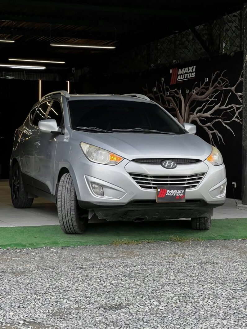 
								HYUNDAI TUCSON IX35 GL  MT 2.0 4X2 GASOLINA full									