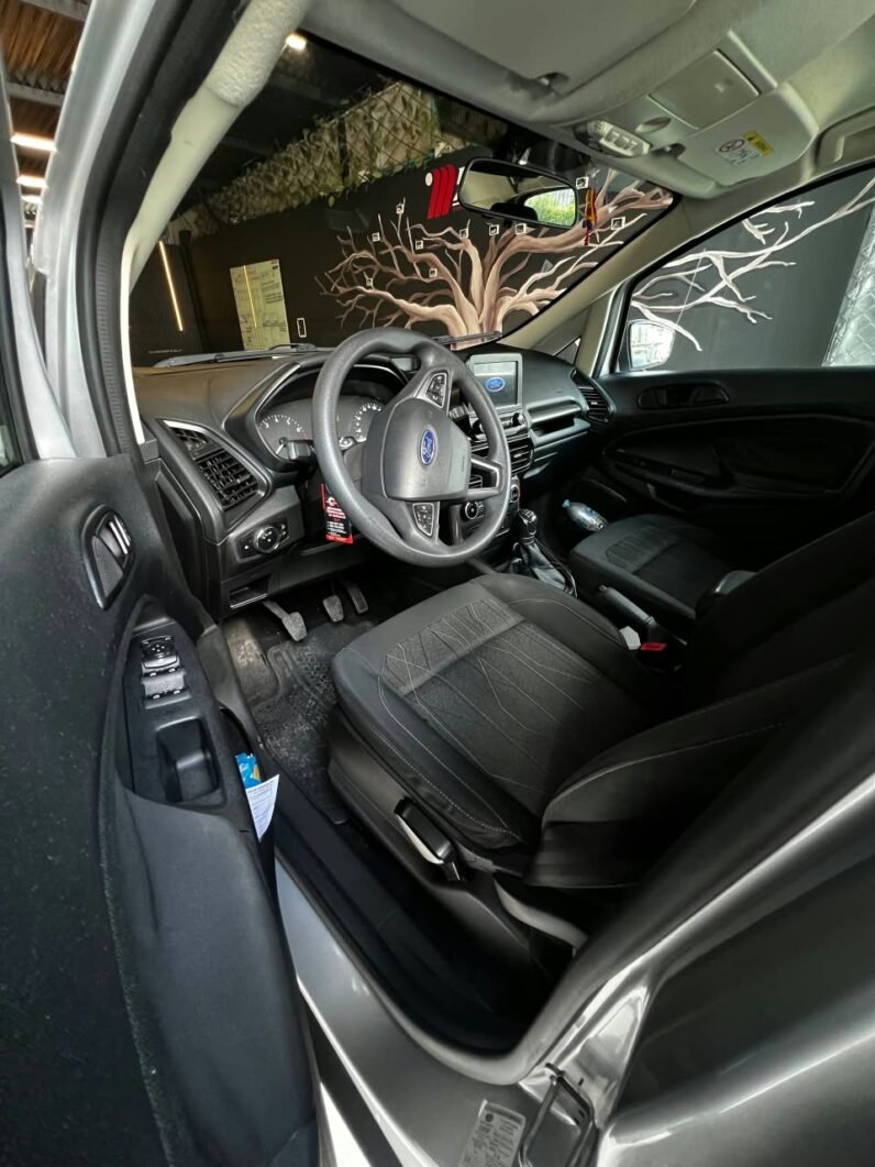 
								FORD ECOSPORT SE 1.5 MT full									