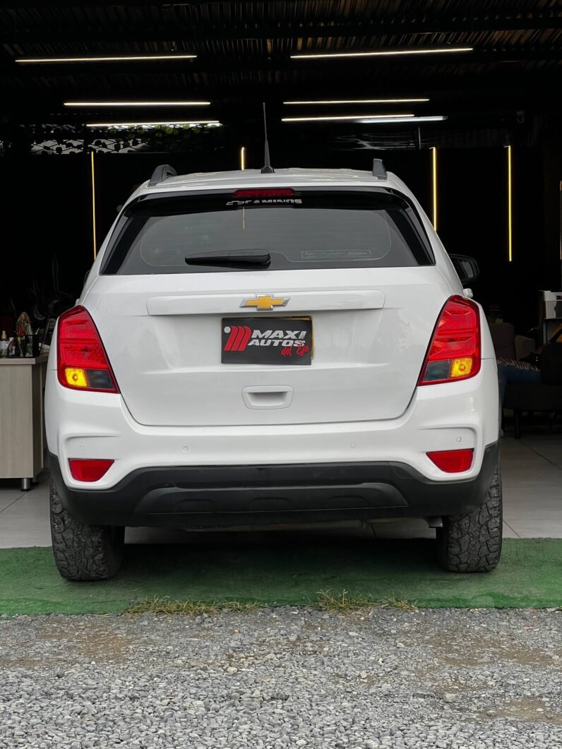 
								CHEVROLET TRACKER LS MT 1.8 4X2 full									