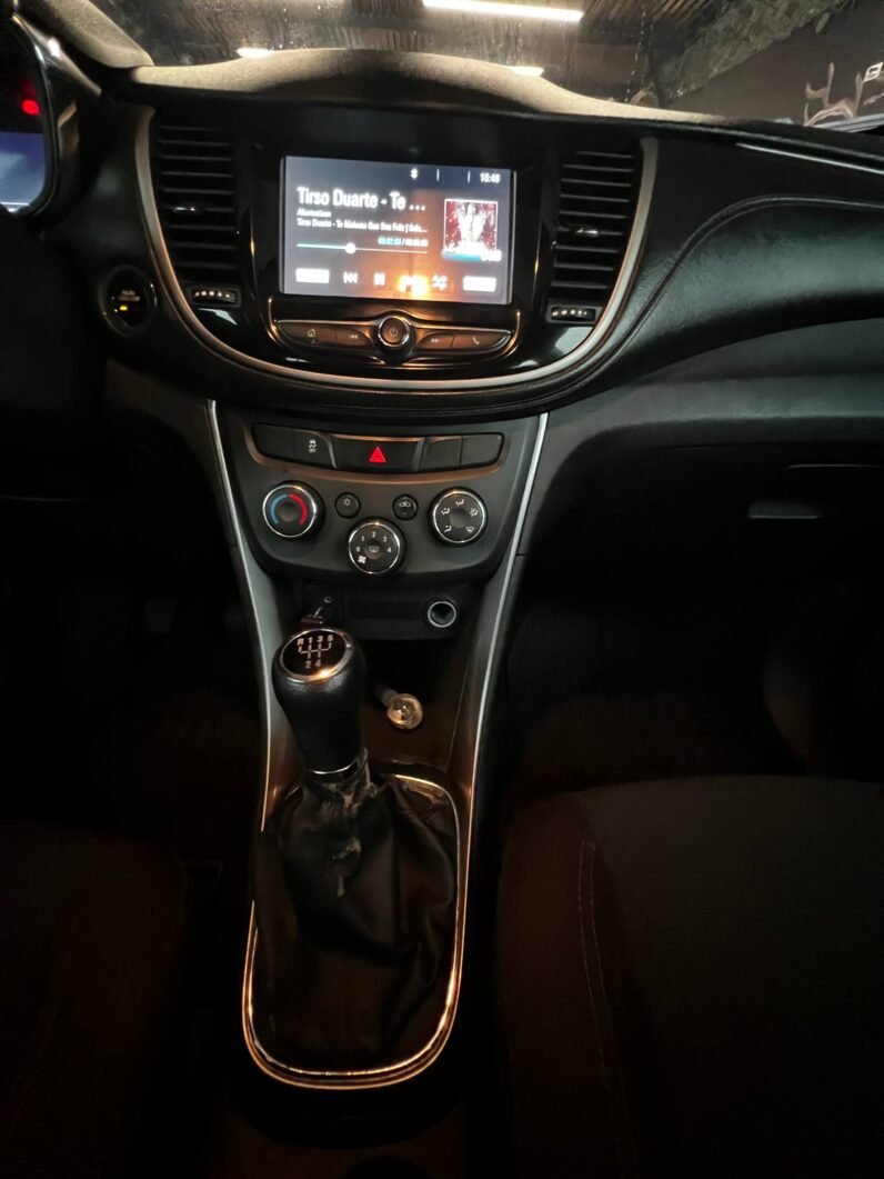 
								CHEVROLET TRACKER LS MT 1.8 4X2 full									