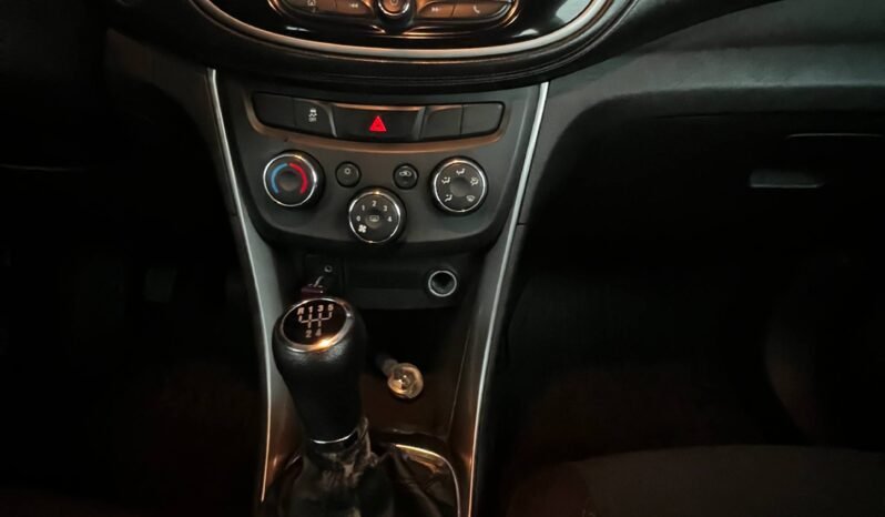 
								CHEVROLET TRACKER LS MT 1.8 4X2 full									