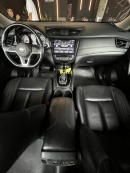 
										NISSAN X-TRAIL T32 2.5 AT 4X4 full									