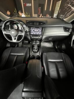 
										NISSAN X-TRAIL T32 2.5 AT 4X4 full									