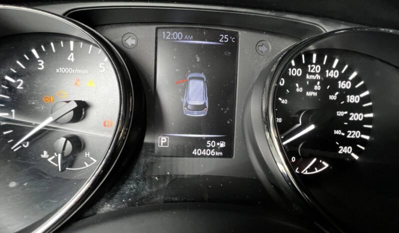 
								NISSAN X-TRAIL T32 2.5 AT 4X4 full									
