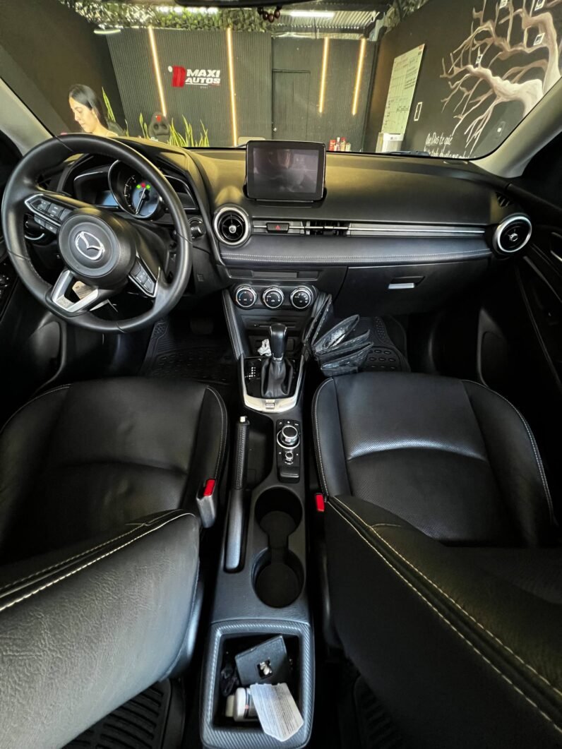 
								MAZDA 2 GRAND TOURING LX 1.5 AT full									