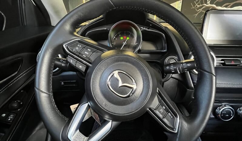 
								MAZDA 2 GRAND TOURING LX 1.5 AT full									