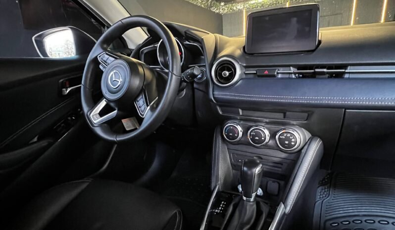 
								MAZDA 2 GRAND TOURING LX 1.5 AT full									