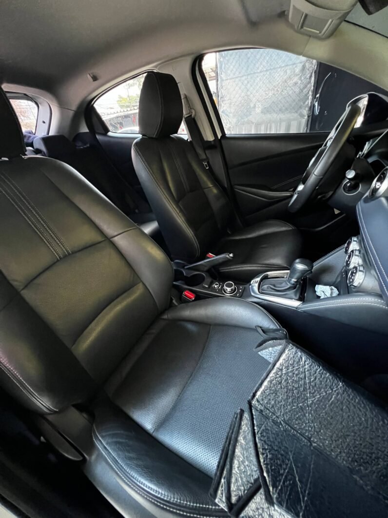 
								MAZDA 2 GRAND TOURING LX 1.5 AT full									