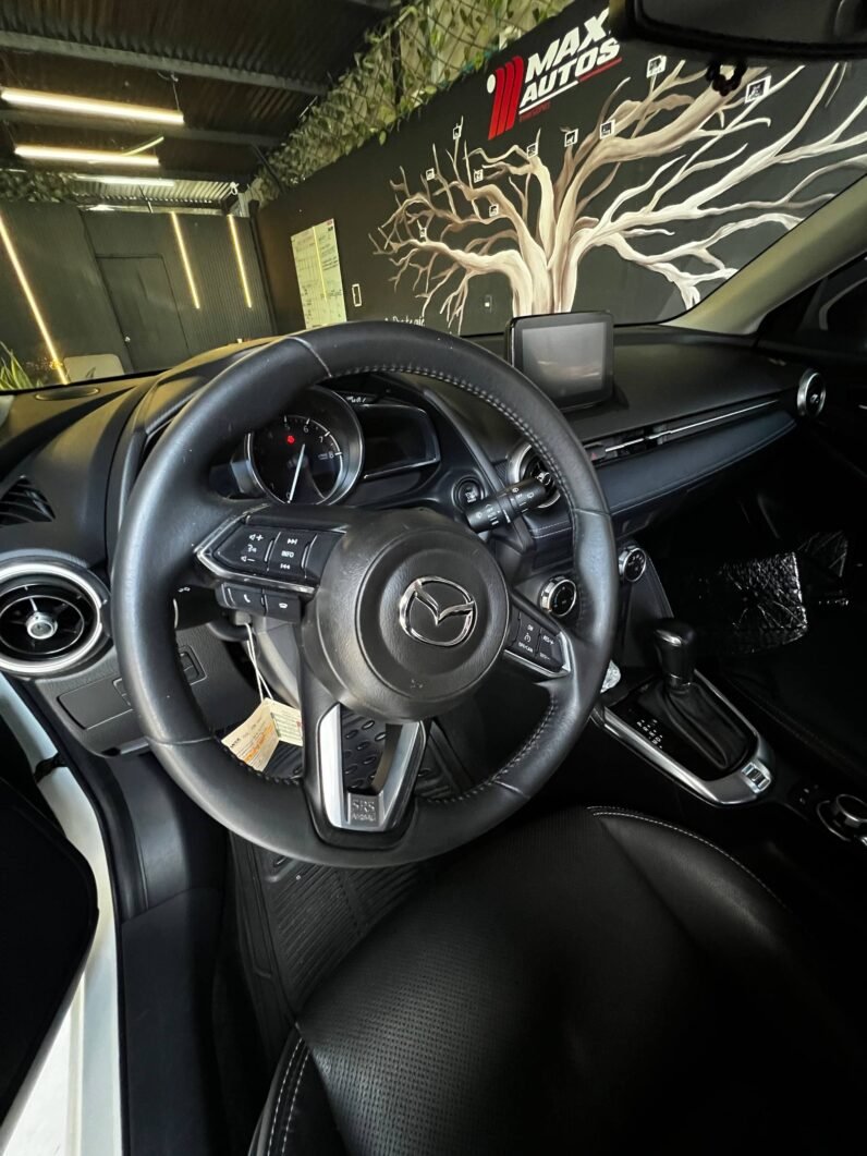 
								MAZDA 2 GRAND TOURING LX 1.5 AT full									