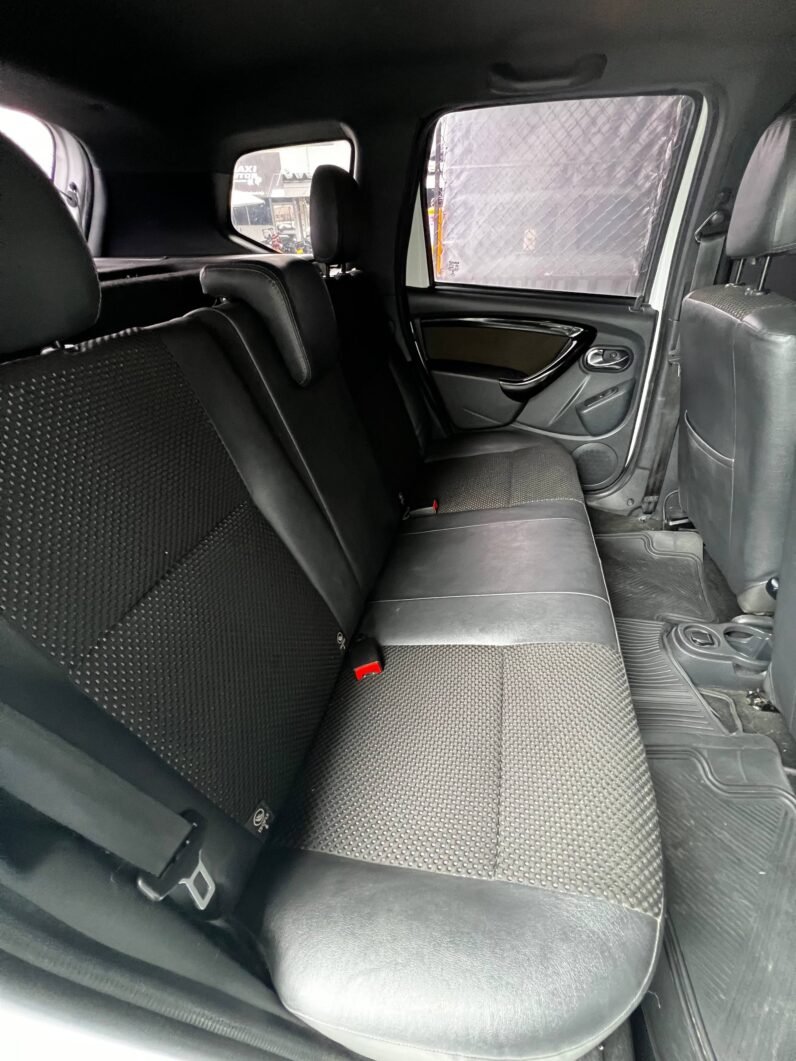
								RENAULT DUSTER DYNAMIQUE 4X4 MT 2.0 full									