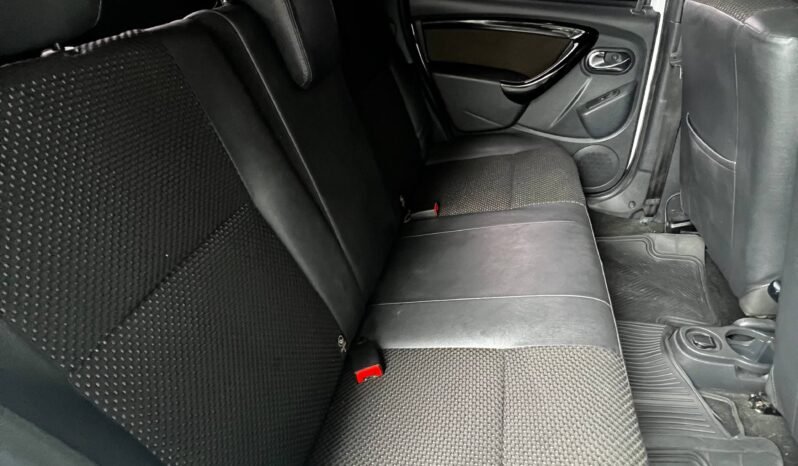 
								RENAULT DUSTER DYNAMIQUE 4X4 MT 2.0 full									