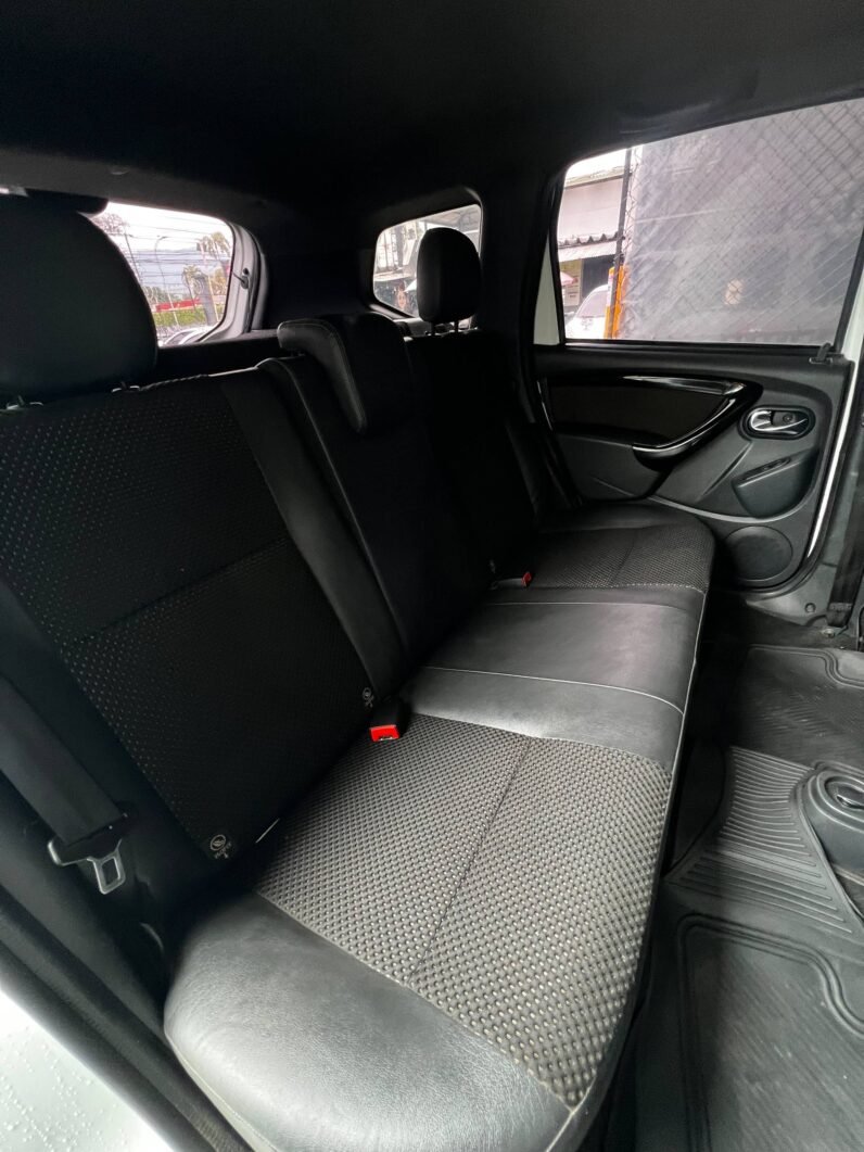 
								RENAULT DUSTER DYNAMIQUE 4X4 MT 2.0 full									