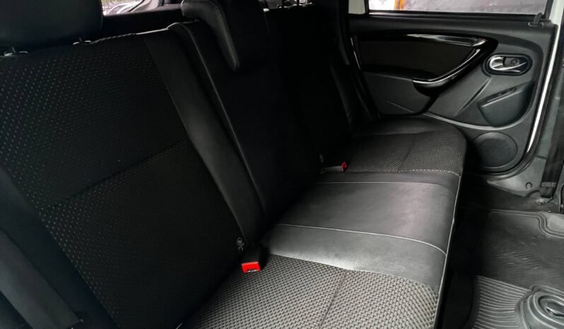 
								RENAULT DUSTER DYNAMIQUE 4X4 MT 2.0 full									